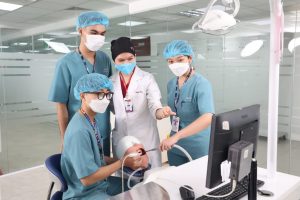 Ngành Y nào kiếm được nhiều tiền nhất? Top ngành thu nhập cao năm 2026